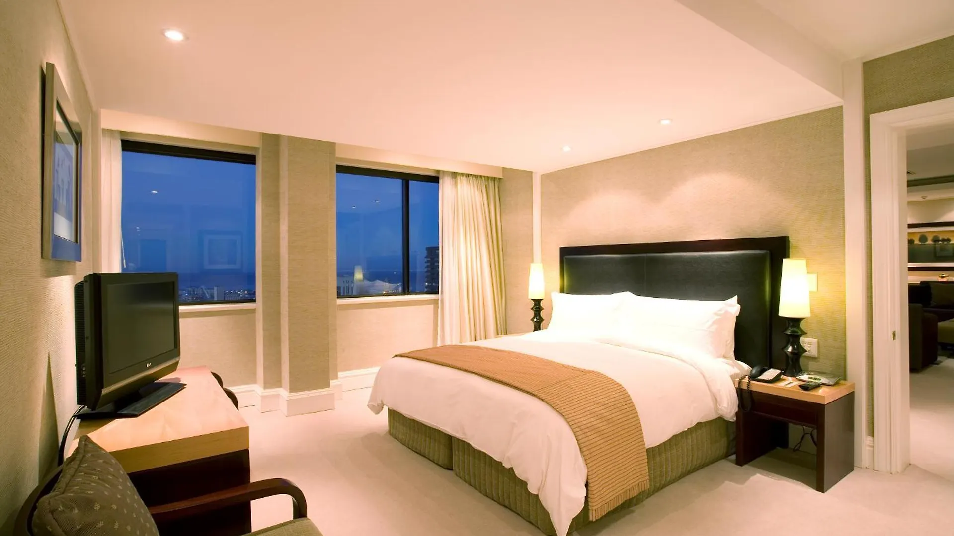Southern Sun Cape Sun Ciudad del Cabo 4*,
