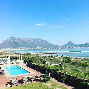 Apartment Beachfront At Leisure Bay, Kapstadt