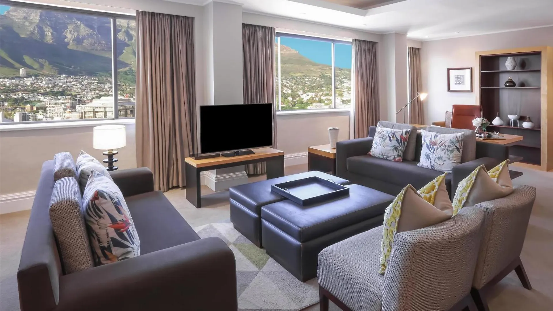 Southern Sun Cape Sun Cape Town 4*,  Güney Afrika